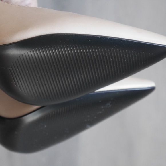 Marc Fisher tan pumps - Picture 5 of 8